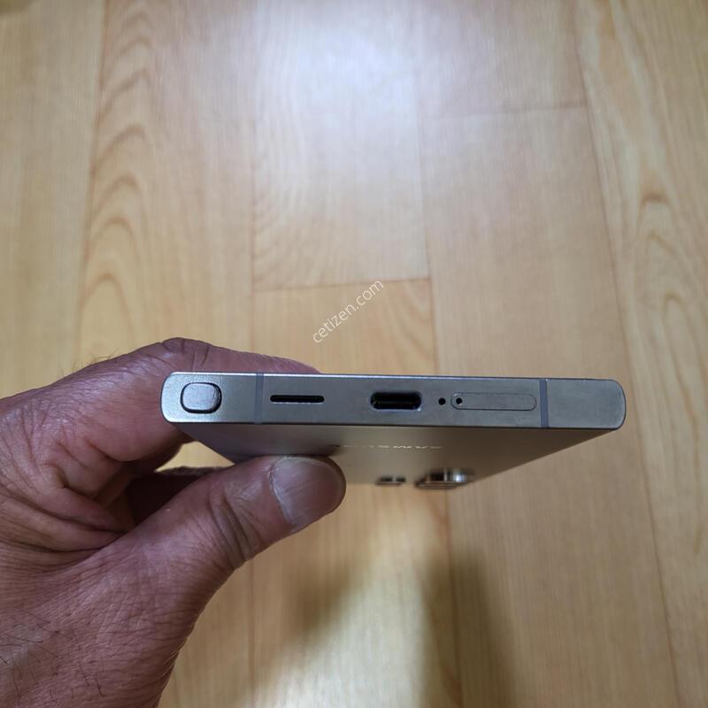 SK-S928 (������ S24 ��Ʈ�� 256GB) Ƽź�׷��� A�� �˴ϵ�