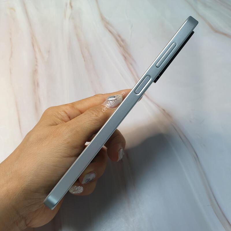 SK ������ ���̵�8 128G ����Ʈ�׸� S�� �Ǹ��մϴ�