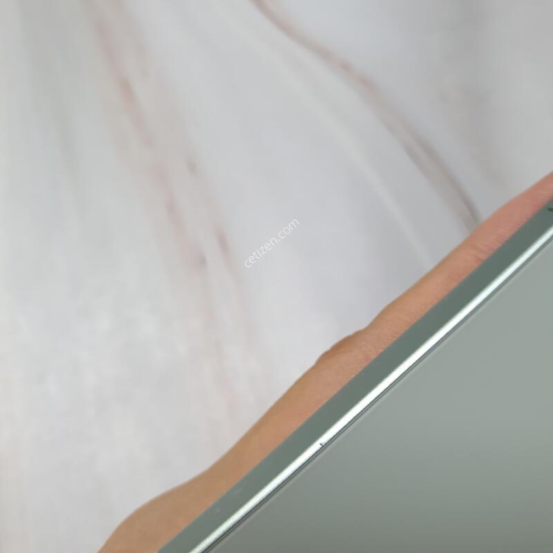 SK ������ ���̵�8 128G ����Ʈ�׸� S�� �Ǹ��մϴ�
