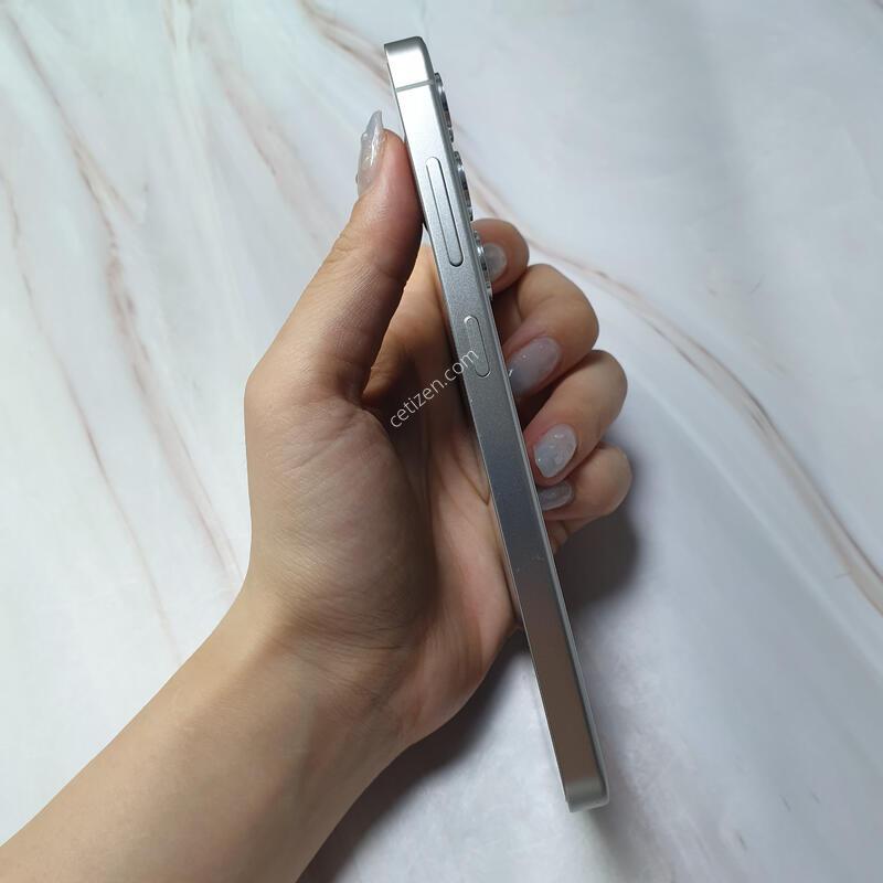 LG ������ S24 �׷��� 256G A�� �Ǹ��մϴ�