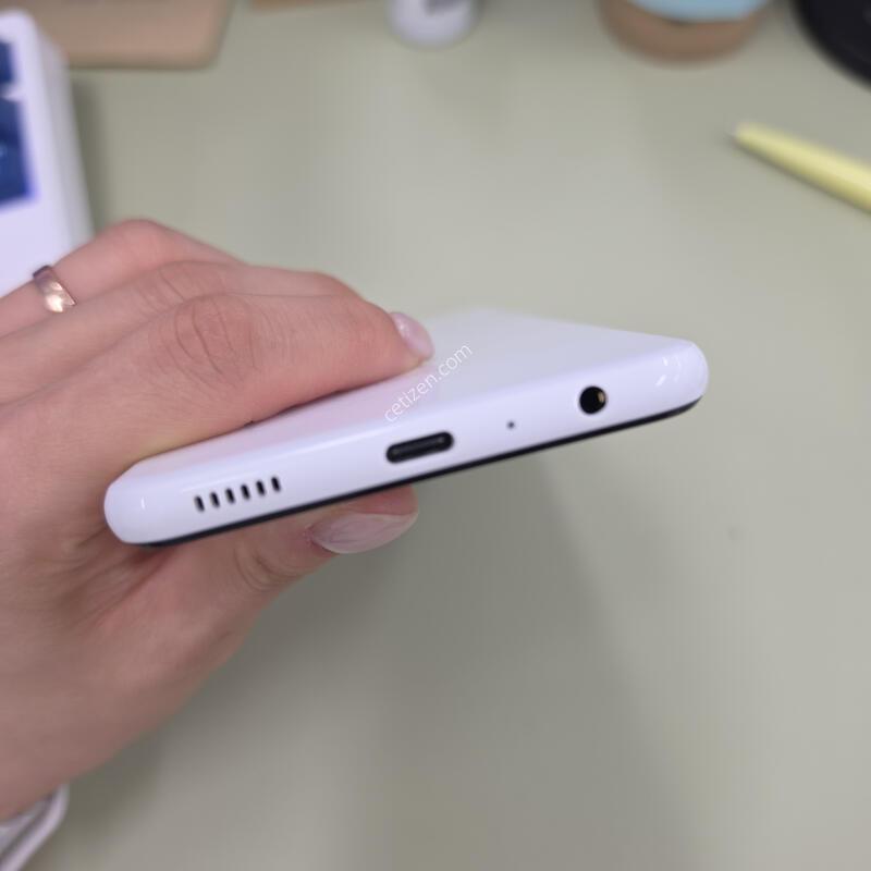 ������A23 128GB ȭ��Ʈ