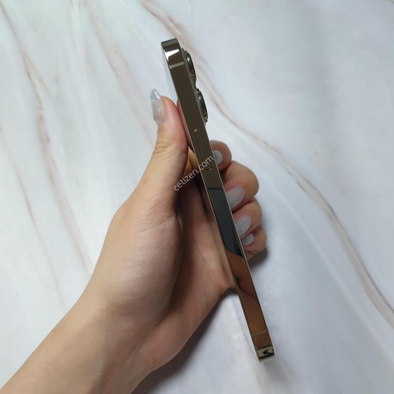 ������13���� ��� 128G S�� �Ǹ��մϴ�