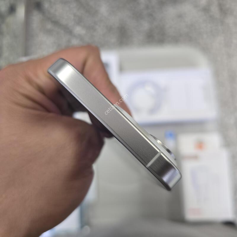 ������15���� 256G ȭ��Ʈ���� (���͸�89%) A�� ����� �˴ϴ�