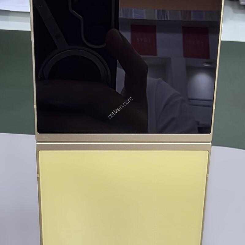 ������ �ø� 6 ���ο�  5G SM-F741-256 �˴ϴ�.���� ��ȯ��