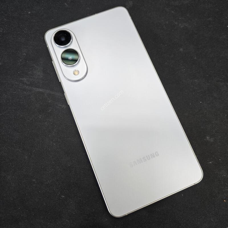 ������ S25���� ���̽����� 512GB �ڱ��� SSS�� ����ǰ��