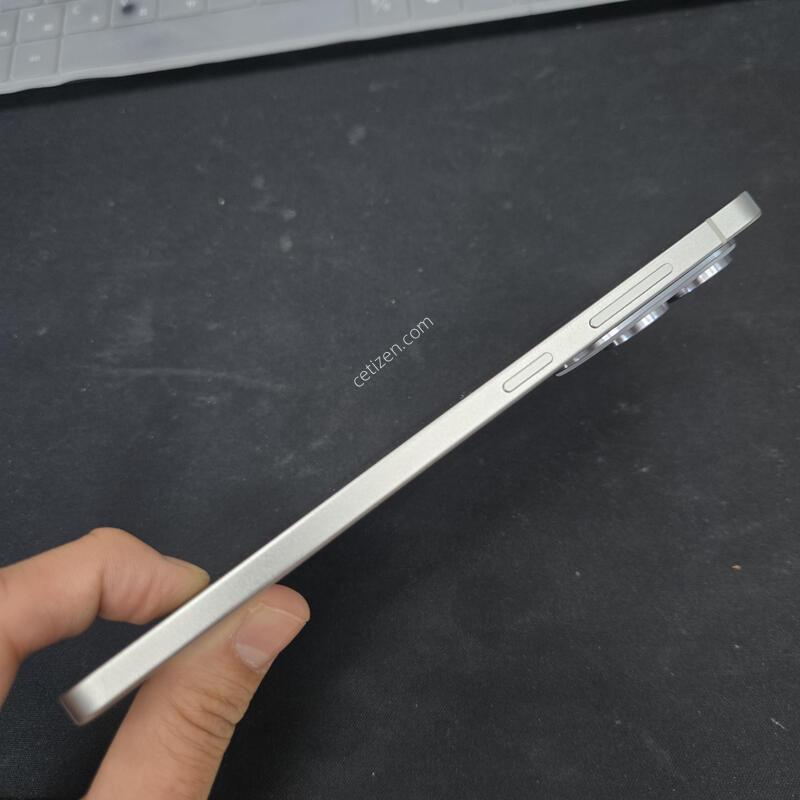 ������ S25���� ���̽����� 512GB �ڱ��� SSS�� ����ǰ��