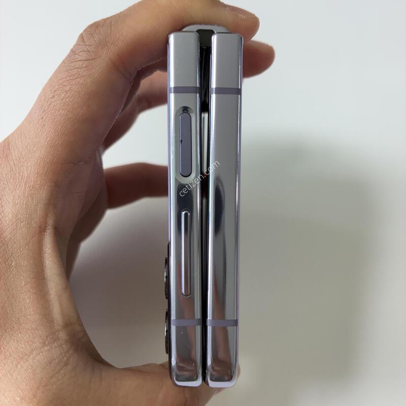 ������ �ø�4 ���̿÷� 256G ��밨 �ִ� ��ǰ���� ������ �Ǹ��մϴ�.