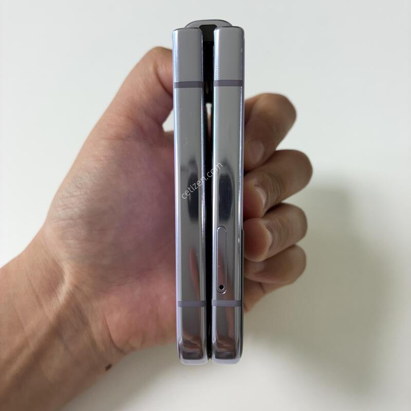������ �ø�4 ���̿÷� 256G ��밨 �ִ� ��ǰ���� ������ �Ǹ��մϴ�.
