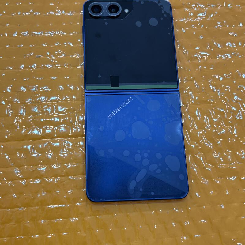 ������ Z-Flip7 512G ���� ������