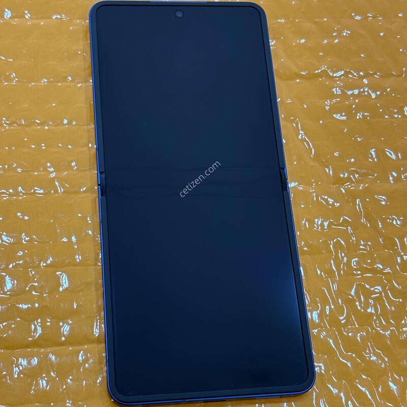 ������ Z-Flip7 512G ���� ������