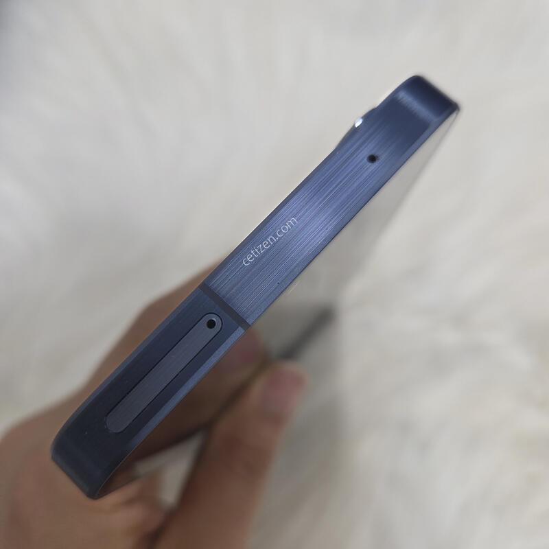����5 548