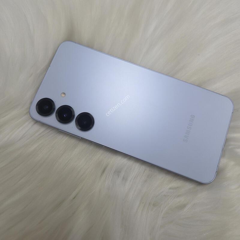 S25+ 044