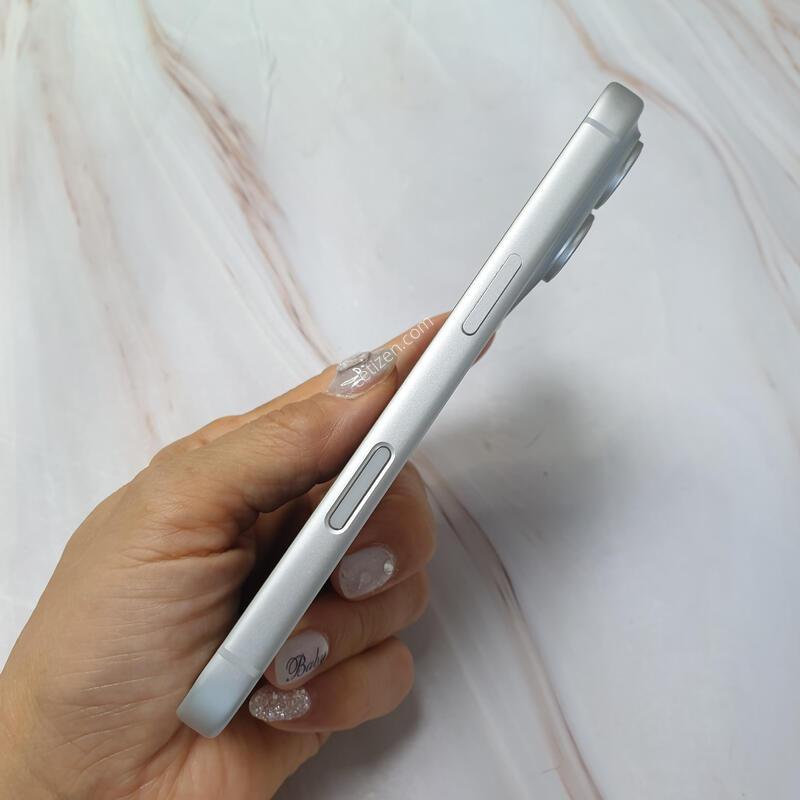 ������17���� �ǹ� 256G S�� �Ǹ��մϴ�-���͸�100%