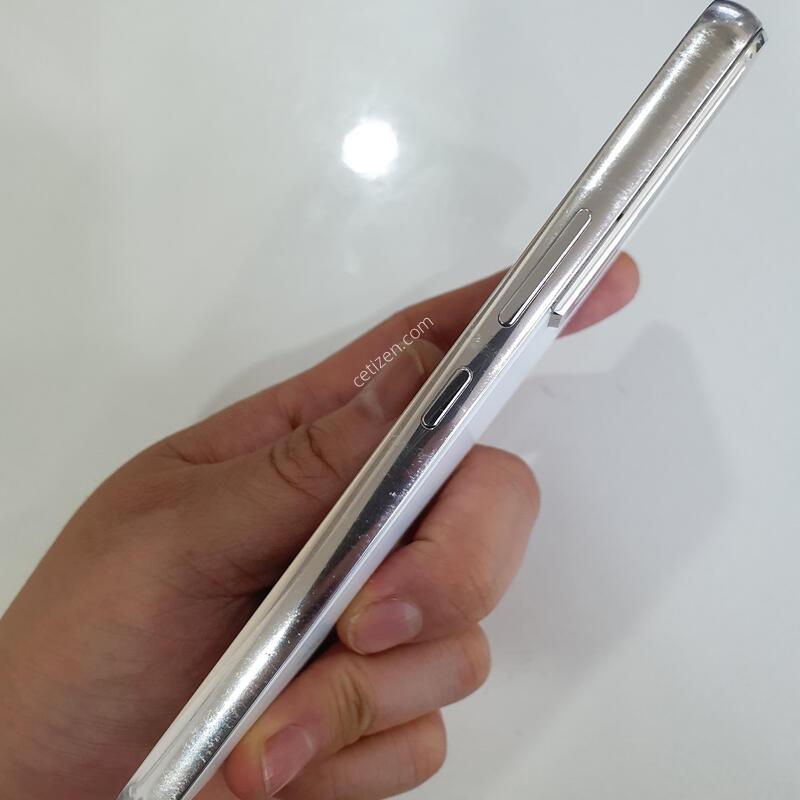 ������S22 256G �ڱ��� ���ܻ� �������⽺ �߰��� �����