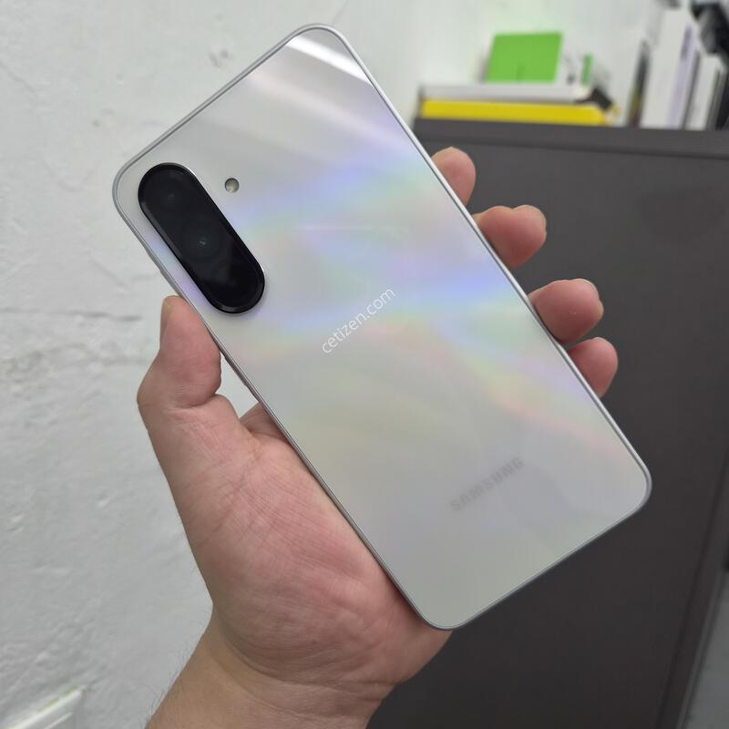 ������ A36 ȭ��Ʈ 128G