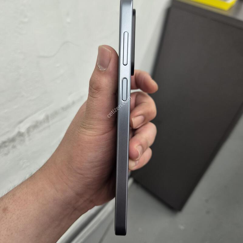 ������ A17 ���̽����� 128G