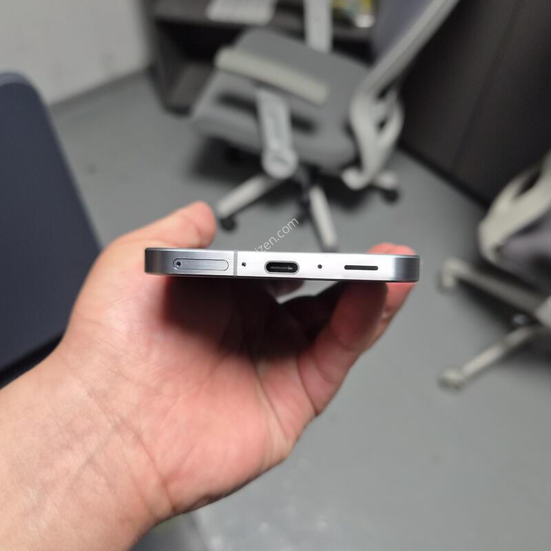 ������ ����6 ��ũ�׷��� 128G