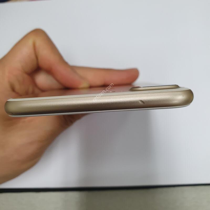 ������ 7�÷��� ��� 128GB �� ���͸�93%  203281