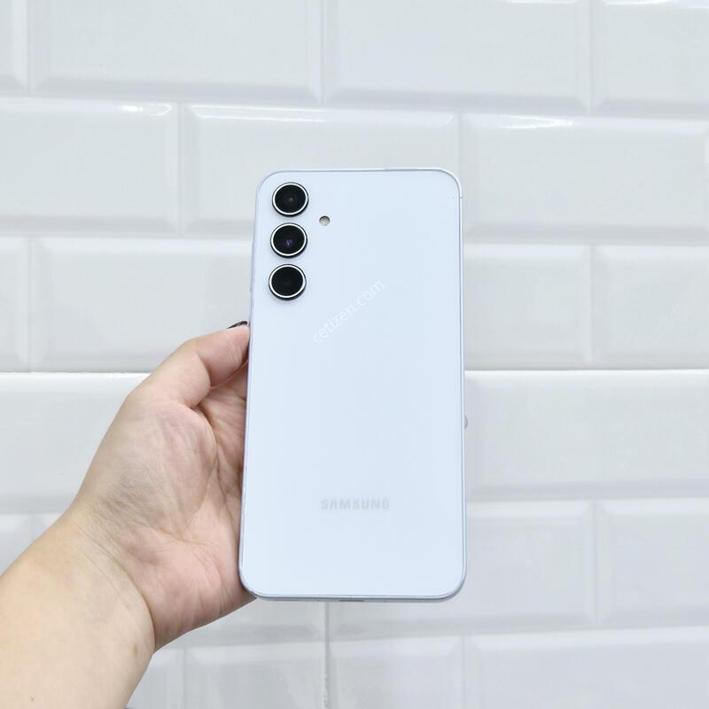 ������A35 ���̽����� 128GB