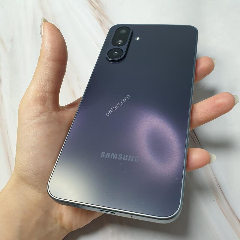 �ڱ��� ������ ����4 ���� 128G S�� �Ǹ��մϴ�