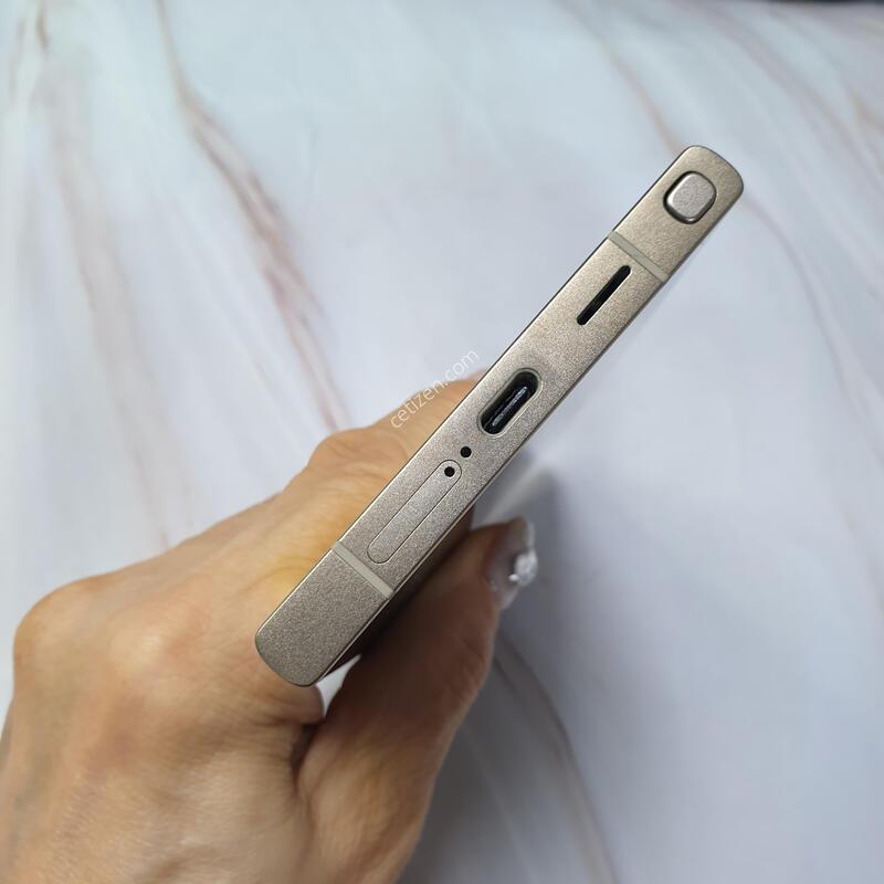 LG ������ S24��Ʈ�� ƼŸ�����ο� 256G S�� �Ǹ��մϴ�