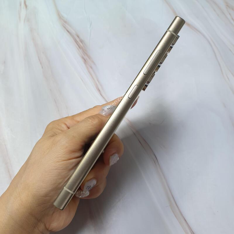 LG ������ S24��Ʈ�� ƼŸ�����ο� 256G S�� �Ǹ��մϴ�
