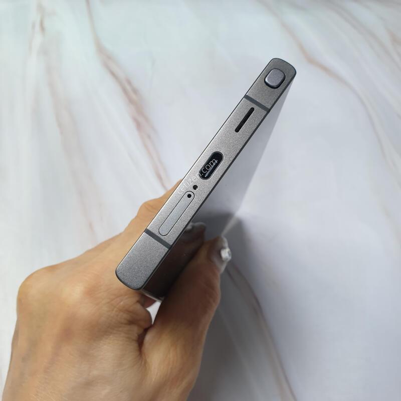 SK ������ S24��Ʈ�� ƼŸ������ 256G S�� �Ǹ��մϴ�