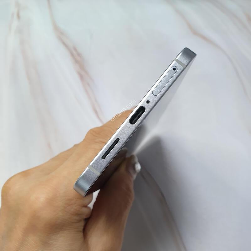 LG ������ S25���� ���� 256G S�� �Ǹ��մϴ�