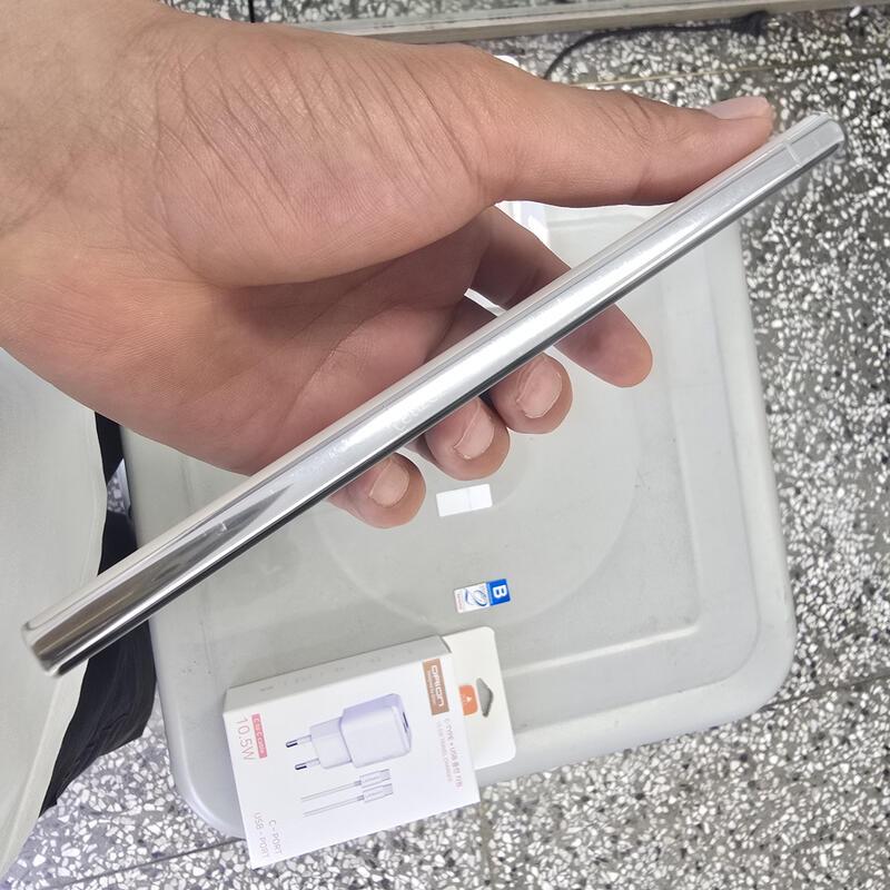 U+ S23��Ʈ�� (S918) 256G ȭ��Ʈ���� ����� �˴ϴ�