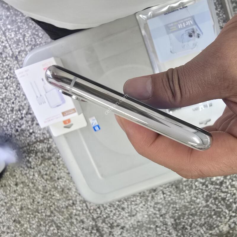 ������XS 256G ȭ��Ʈ���� (���͸�75%) ����� �˴ϴ�