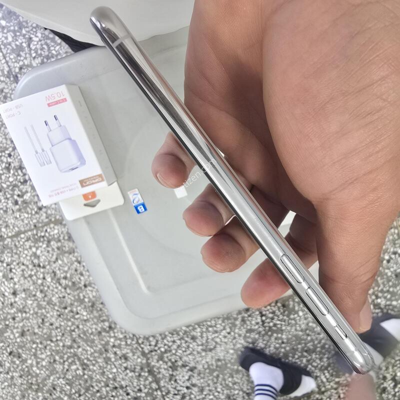 ������XS 256G ȭ��Ʈ���� (���͸�75%) ����� �˴ϴ�