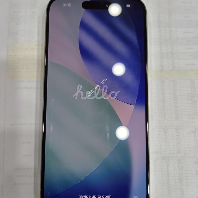 ������15PRO 256GB ȭ��Ʈ A�� �Ǹ��մϴ�.
