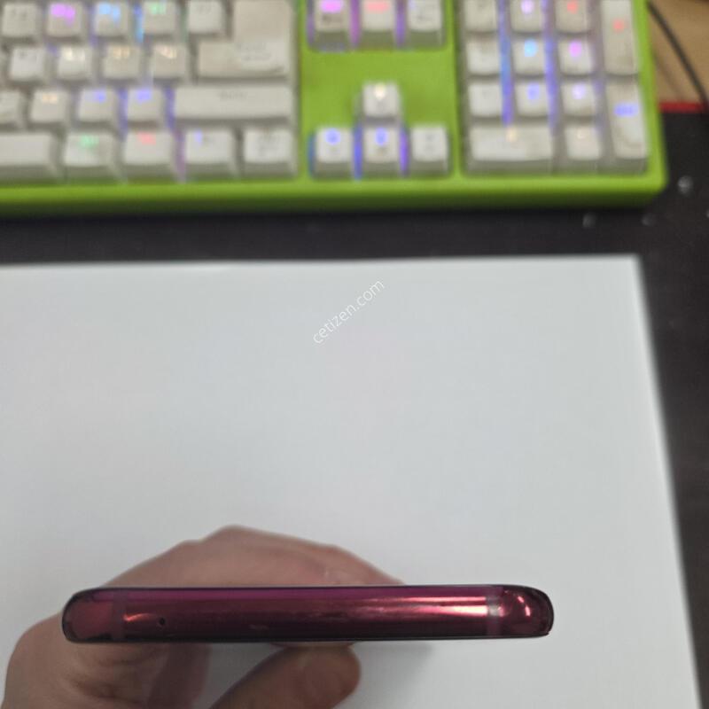 Lg v40 �Ǹ��մϴ�.
