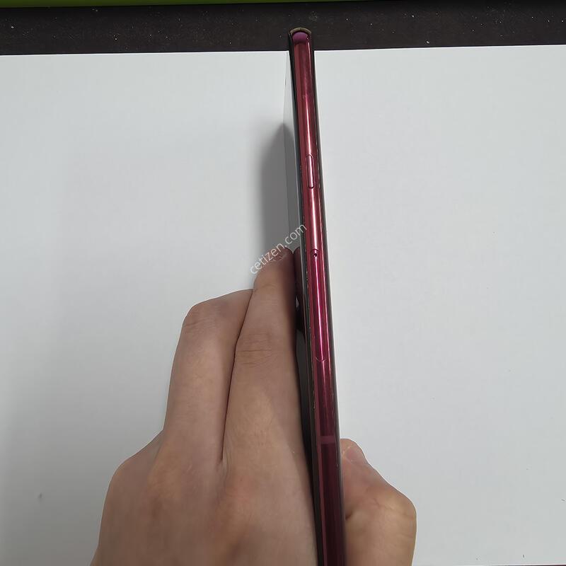 Lg v40 �Ǹ��մϴ�.