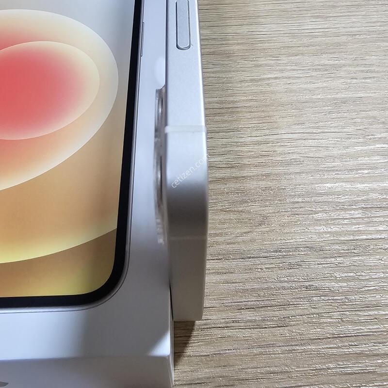 �������̴�12 128GB