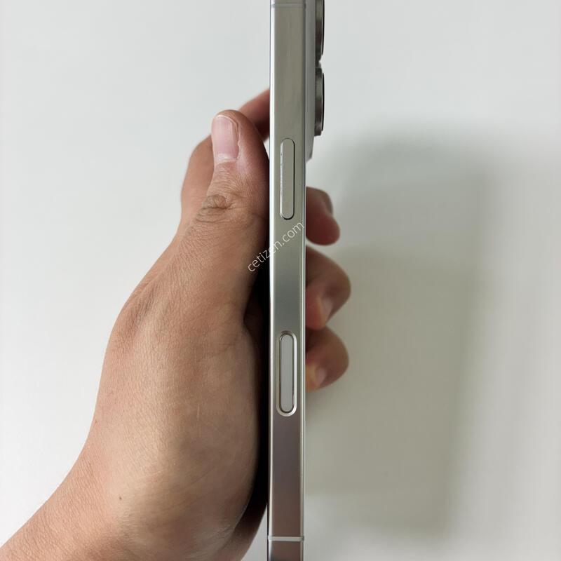 ������ 16���� ȭ��Ʈ 256G 89% ��밨 �ִ� ��ǰ ������ �Ǹ��մϴ�.