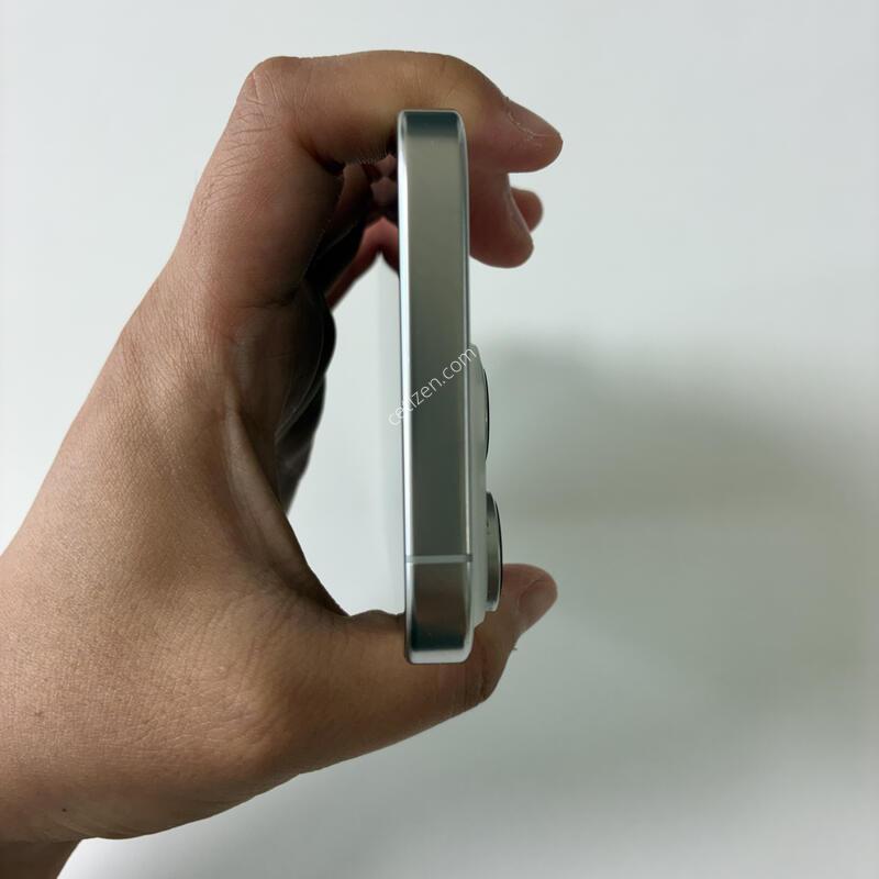 ������ 16���� ȭ��Ʈ 256G 89% ��밨 �ִ� ��ǰ ������ �Ǹ��մϴ�.