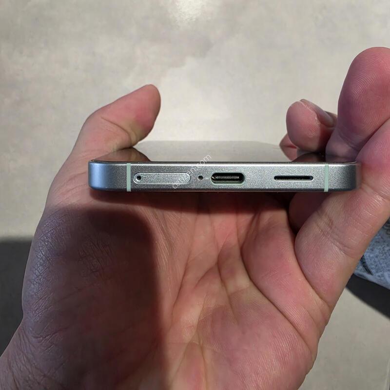 (KT)������S25�÷��� 256Gb �˴ϴ�.