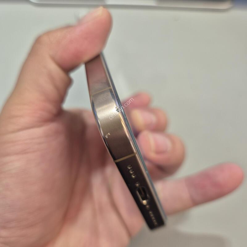 (A��,���͸�88%)������16���� 256G �������Ǹ��մϴ�.