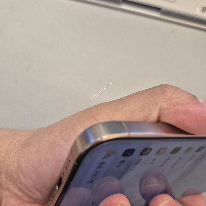 (A��,���͸�88%)������16���� 256G �������Ǹ��մϴ�.