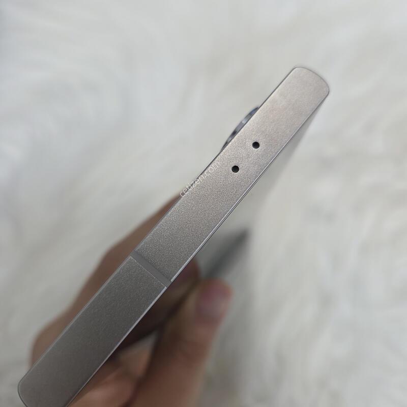 S24��Ʈ�� ���̿÷� 235