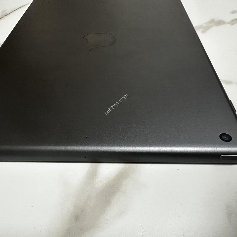 �����е� 8���� 32G �������� �����̽� �׷���