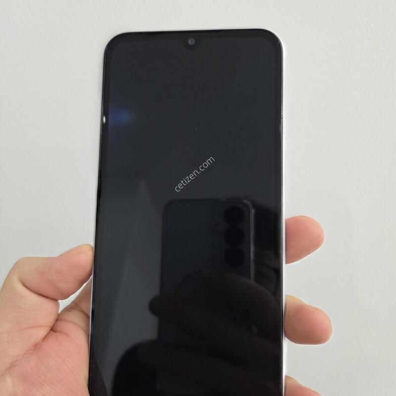 ������ ����3 128GB ȭ��Ʈ a��