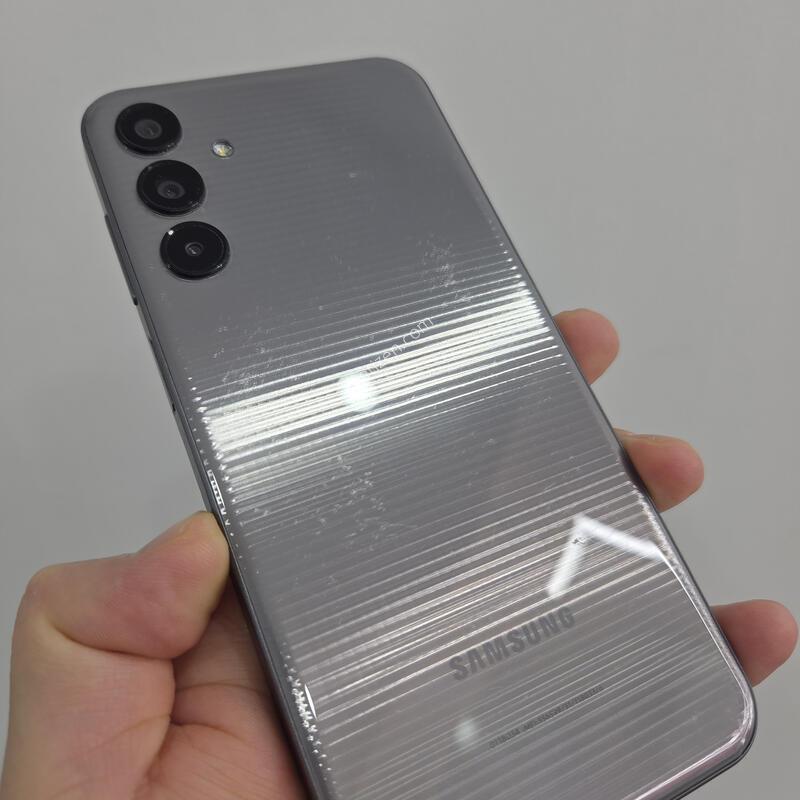 ������ ���̵�7 128GB �׷���