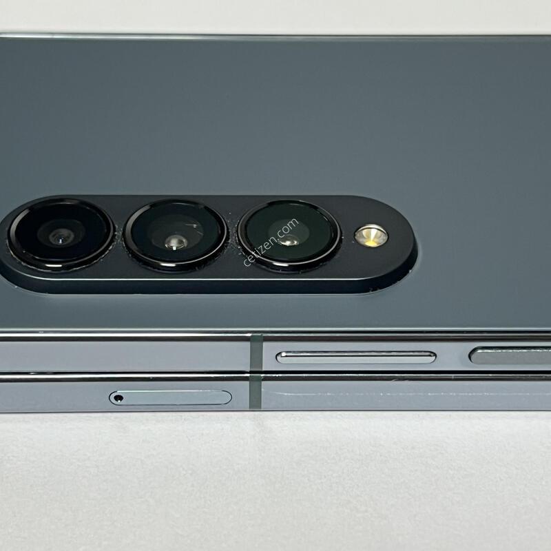 (1277) �Ｚ ������ Z����4 512G ���� F936S AA�� ��������