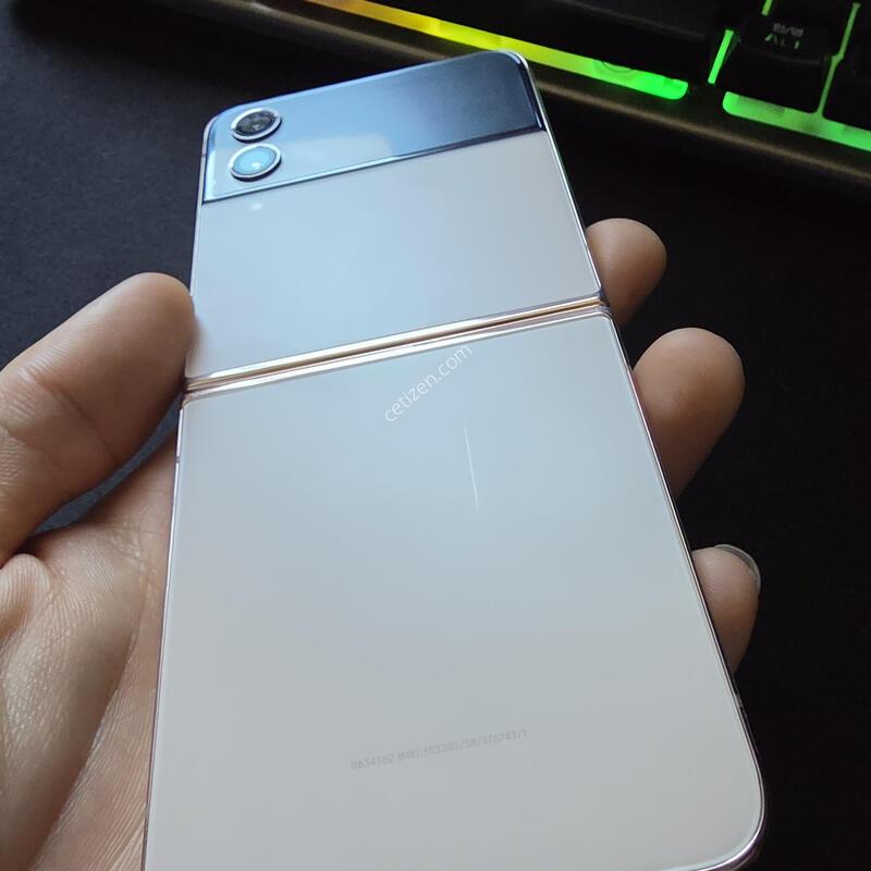 ������ Zflip4