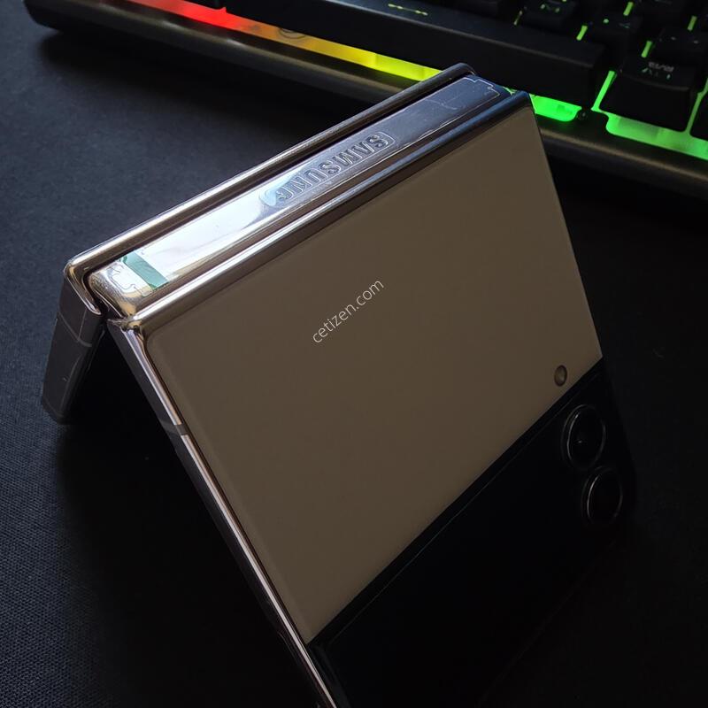������ Zflip4