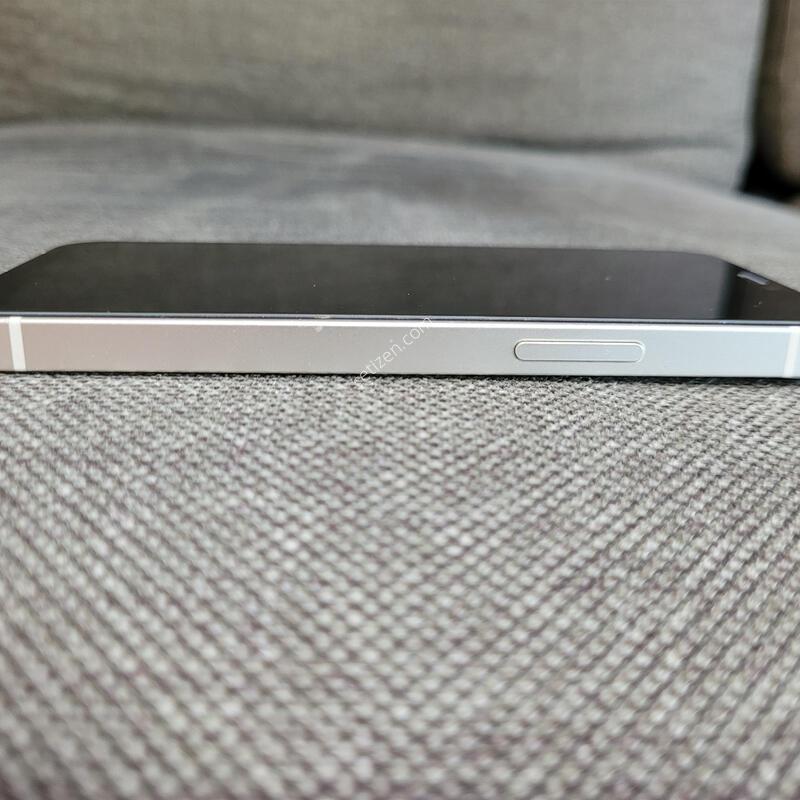 ������ 12�̴� ȭ��Ʈ 128GB/75%