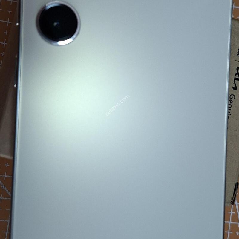 ������ S24�÷��� 256�Ⱑ  ���� ƯSS�� �Ǹ��մϴ�.