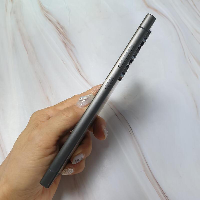 KT ������ S24��Ʈ�� ƼŸ������ 256G S�� �Ǹ��մϴ�